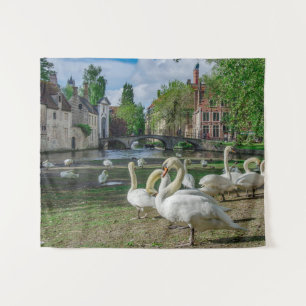 Tapiz Cisnes blancos en el centro de Brujas