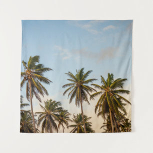 Tapiz Cocoteros bajo un cielo nublado por la mañana