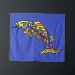 Tapiz Colorido Estilo Pop Art Pescado Vibrante Parques A<br><div class="desc">Este tapiz de pared es un azul oscuro vibrante con pequeños chispas blancas falsas y un colorido pez de estilo pop con balanzas naranjas,  amarillas,  rojas,  verdes y azules.</div>