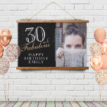 Tapiz Con Marco De Madera 30 y Fabulous Elegant Black 30th Birthday Photo<br><div class="desc">30 y Fabuloso Elegante Tapiz Colgante de Fotografías de Cumpleaños Black 30. 30 y un texto fabuloso en escritura a la moda con un nombre sobre fondo negro. Personalízalo con tu foto, tu nombre y edad, y haz tu propia fiesta de cumpleaños. Es un gran signo y telón de fondo...</div>