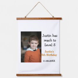 Tapiz Con Marco De Madera 5.º juego de cumpleaños sobre el nombre de la foto