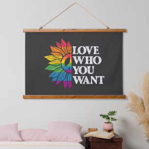 Tapiz Con Marco De Madera Amor del Orgullo LGBT a quien quieres lesbiana gay