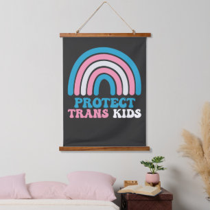 Tapiz Con Marco De Madera Apoyo al Orgullo LGBT Protege a los Niños Trans