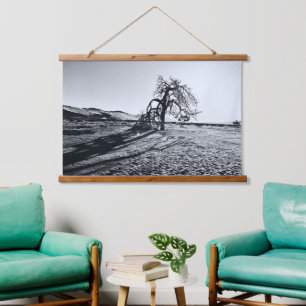 Tapiz Con Marco De Madera Árbol de desierto de Namibia B+W