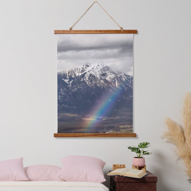 Tapiz Con Marco De Madera Arcoiris y montañas después de la tormenta (Dormitorio)