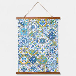 Tapiz Con Marco De Madera Azulejos en azul y amarillo