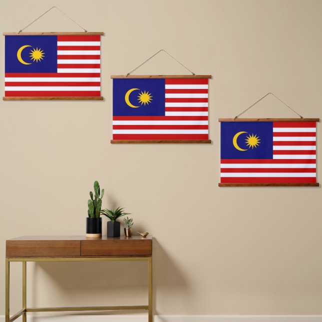 Tapiz Con Marco De Madera Bandera de Malasia (Asimétrico)