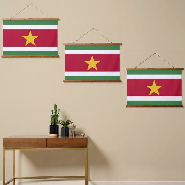 Tapiz Con Marco De Madera Bandera de Surinam (Asimétrico)