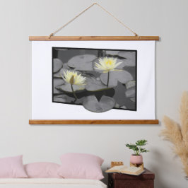 Tapiz Con Marco De Madera Bloom más allá del marco