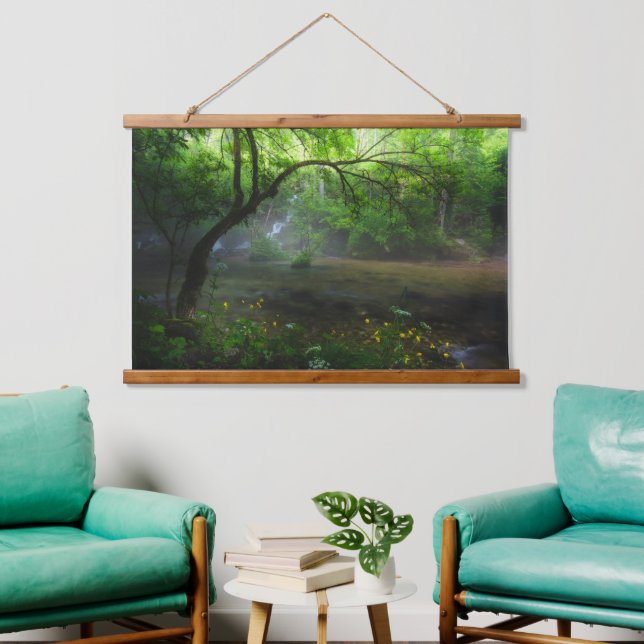 Tapiz Con Marco De Madera Bosque encantado y cascada (Sala de estar)