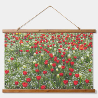 Tapiz Con Marco De Madera Cama de tulipanes