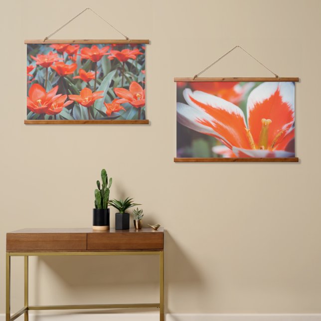 Tapiz Con Marco De Madera Campo de tulipán rojo (Asimétrico)