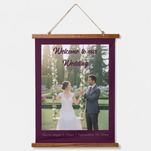 Tapiz Con Marco De Madera Cartel de bienvenida de boda con foto de ciruela o