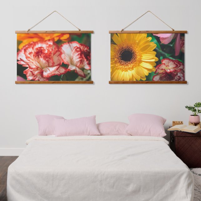 Tapiz Con Marco De Madera Claveles a rayas y gerbera (Dormitorio)