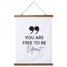 Cotización inspiradora de madera con tapiz de pare