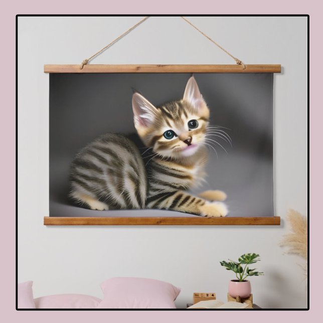 Tapiz Con Marco De Madera Cuidadoso gato mullido (Subido por el creador)