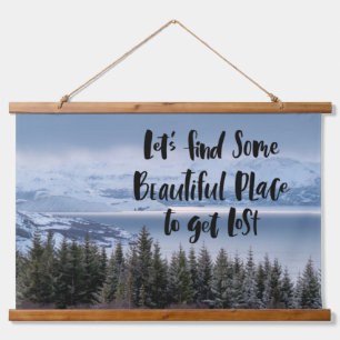 Tapiz Con Marco De Madera Descubre la serenidad