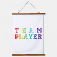 El jugador del equipo de SlipperyJoe lleno de lluv