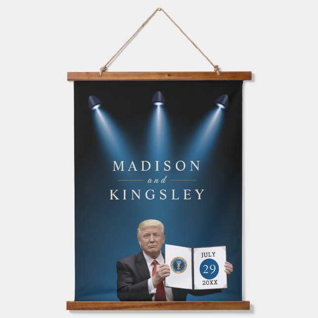 Tapiz Con Marco De Madera El presidente Trump 🇺 🇸 ✨ Personalizado Boda pat (Anverso)