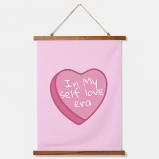 Tapiz Con Marco De Madera "En mi era de amor propio" Tapiz de paredes tapada