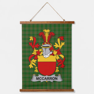 Tapiz Con Marco De Madera Escudo de Armas de la Familia McCarron Irlandés Cr