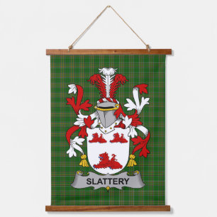 Tapiz Con Marco De Madera Escudo de Armas de la Familia Slattery o O_Slatter