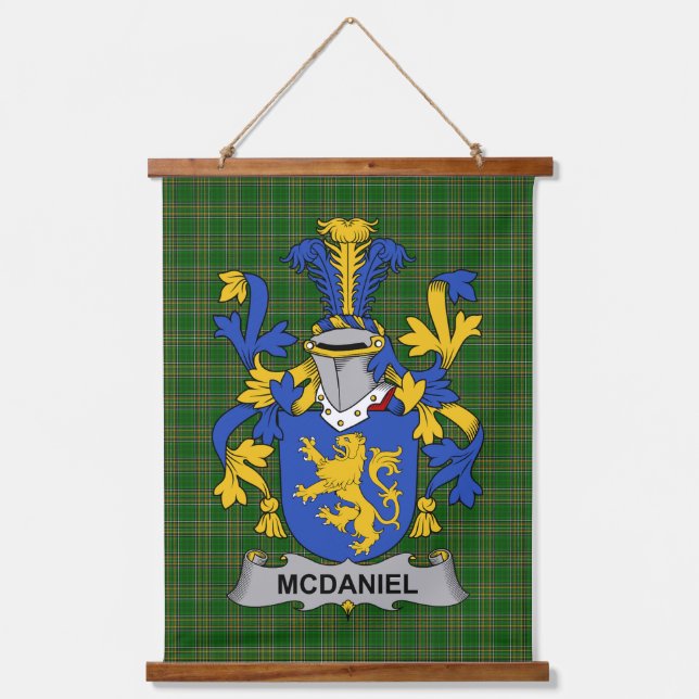 Tapiz Con Marco De Madera Escudo de Armas Familiar Crest Irlandés McDaniel o (Anverso)