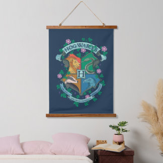 Tapiz Con Marco De Madera ESCUDO floral HOGWARTS™