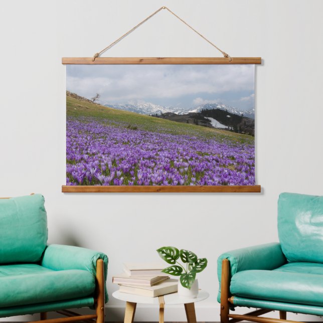 Tapiz Con Marco De Madera Flores de croco en Velika Planina, Eslovenia (Sala de estar)