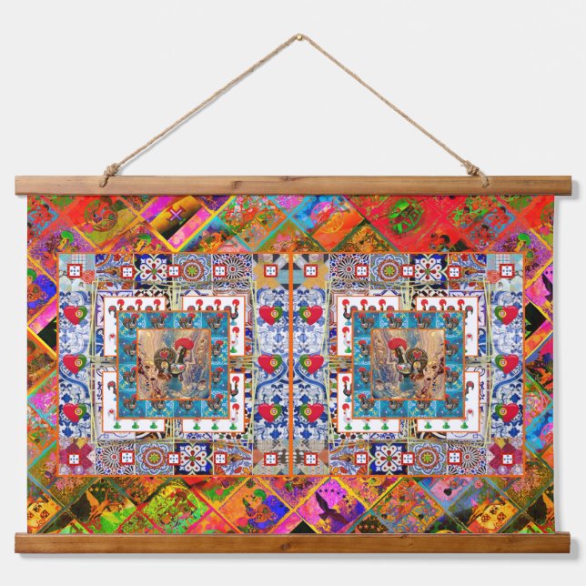 Tapiz Con Marco De Madera Galo de Barcelos, Portugal (Anverso )