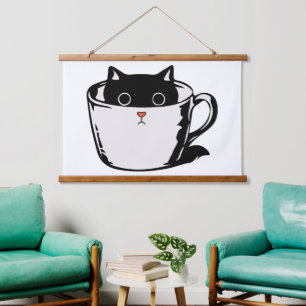 Tapiz Con Marco De Madera Gatito negro con nariz roja escondido en una taza