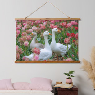 Tapiz Con Marco De Madera Geese elegante en floreciente amante de los animal