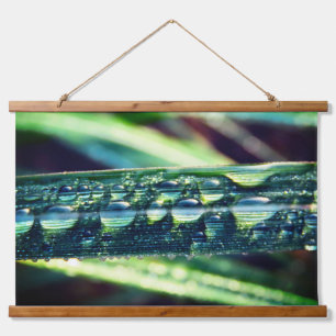 Tapiz Con Marco De Madera Gotas de lluvia en la hierba