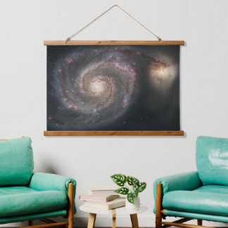 Tapiz Con Marco De Madera La galaxia del Remolino M51 & Compañera en el espa