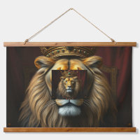 León majestuoso con tapicería de la Corona | Royal