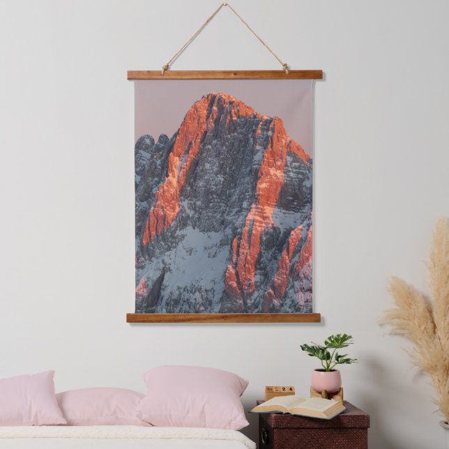 Tapiz Con Marco De Madera Luz solar sobre montañas nevadas (Dormitorio)