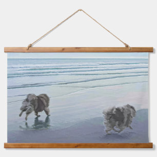 Tapiz Con Marco De Madera Manos en la pintura de perro en la costa