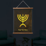 Tapiz Con Marco De Madera Menorah Flame<br><div class="desc">Una representación digital dorada y marrón de la menorah judía de siete ramificaciones (hebreo: מְ נ וֹ רָ ‎). Personalizar agregando su propio texto. La menorah de siete ramas, utilizada en el santuario portátil establecido por Moisés en el desierto y más tarde en el Templo en Jerusalén, ha sido un...</div>