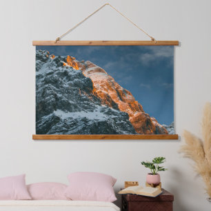 Tapiz Con Marco De Madera Montaña brillante al atardecer
