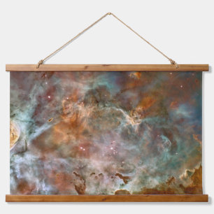 Tapiz Con Marco De Madera Nubes oscuras de la nebulosa Carina Hubble Espacio