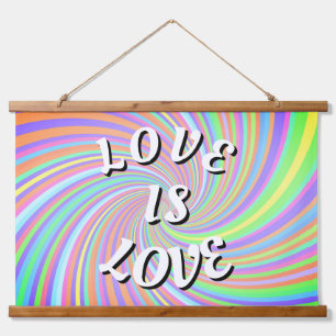 Tapiz Con Marco De Madera Orgullo Love Is Love  
