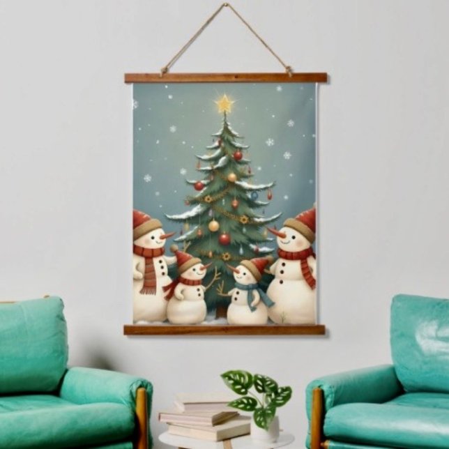 Tapiz Con Marco De Madera Oso de peluche navideño de patchwork caprichoso (Wood topped 100% polyester hemmed edges twine for hanging. 

)