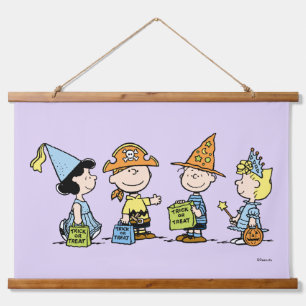 Tapiz Con Marco De Madera Peanuts Halloween Truco o Trato