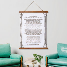 Tapiz Con Marco De Madera Poema de Vitai Lampada Newbolt