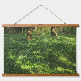 Tapiz Con Marco De Madera Primavera en los bosques