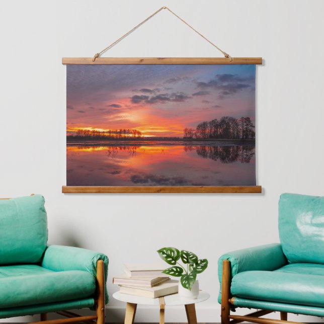 Tapiz Con Marco De Madera Serene Sunset Reflection Wall Art (Sala de estar)