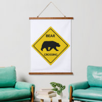 silueta de oso en la señal de cruce de osos de Sli