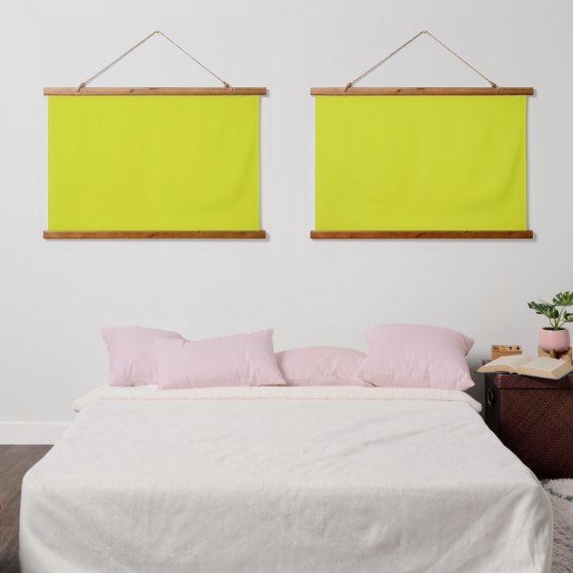 Tapiz Con Marco De Madera Un cuadrado amarillo brillante con un borde blanco (Dormitorio)