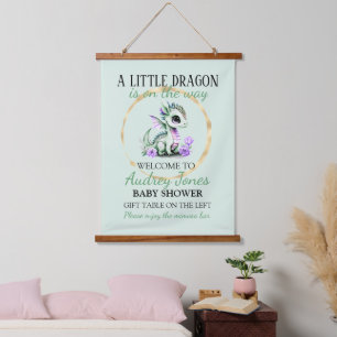 Tapiz Con Marco De Madera Una pequeña dragona está en camino Baby Shower