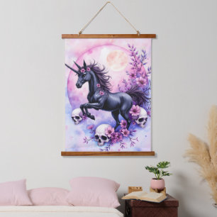 Tapiz Con Marco De Madera Unicornio a la luz de la luna entre rosas olvidada